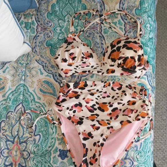 Hula Honey bikini set - Picture 5 of 13